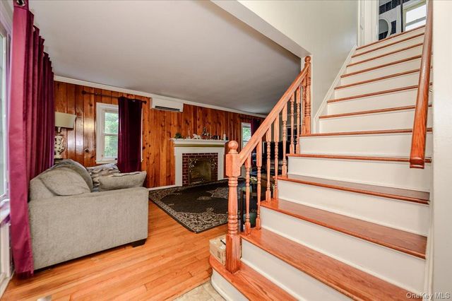 295 Maryland Avenue, Freeport, NY 11520