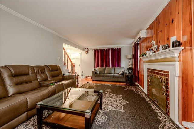 295 Maryland Avenue, Freeport, NY 11520