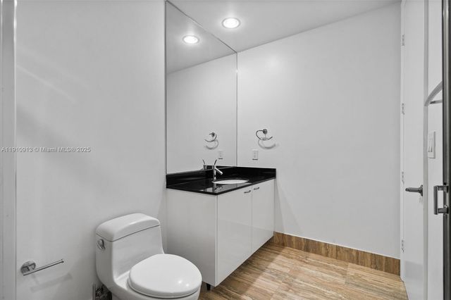 16001 Collins Ave 3007, Sunny Isles Beach, FL 33160