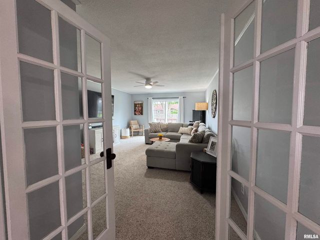 1804 DEERFIELD Road, Chatham, IL 62629