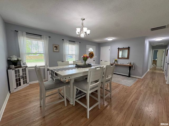 1804 DEERFIELD Road, Chatham, IL 62629