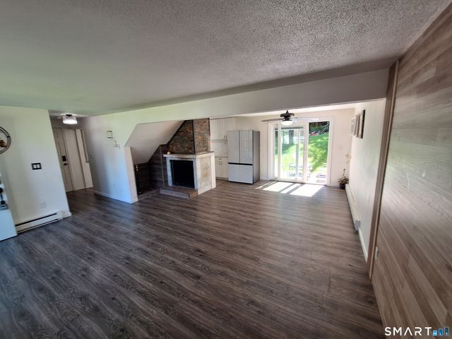 17 East Lake Place, Middletown, CT 06457