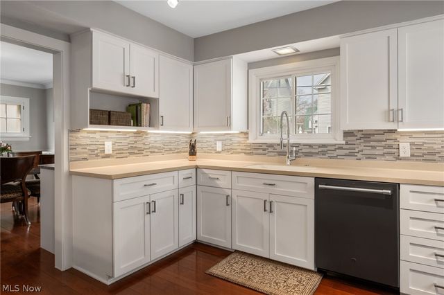 1446 Elbur Avenue, Lakewood, OH 44107