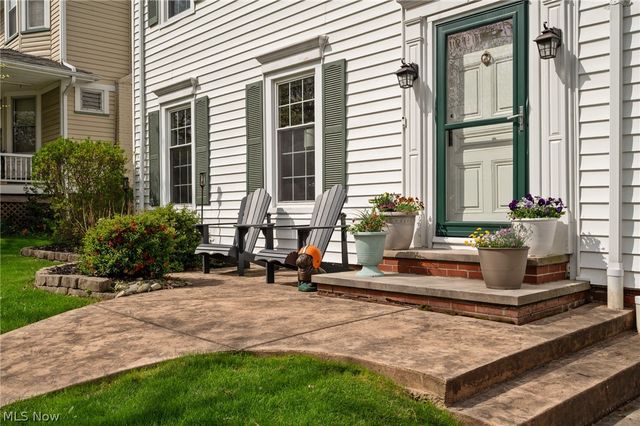1446 Elbur Avenue, Lakewood, OH 44107