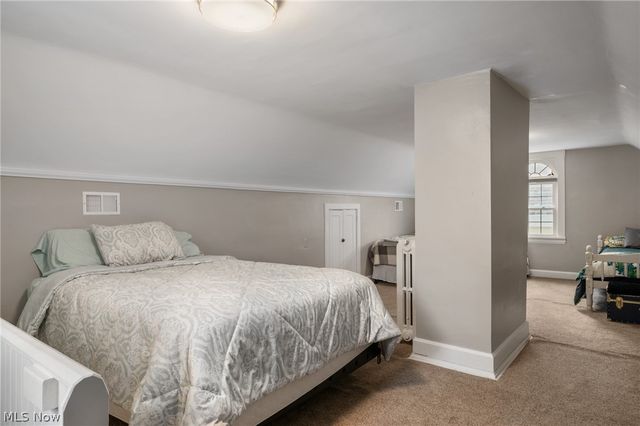 1446 Elbur Avenue, Lakewood, OH 44107
