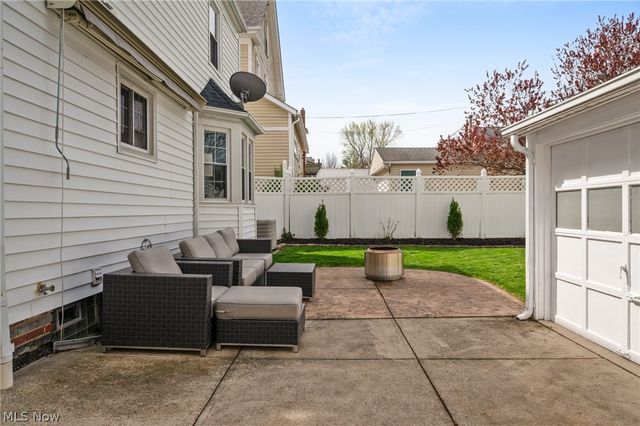 1446 Elbur Avenue, Lakewood, OH 44107