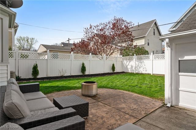 1446 Elbur Avenue, Lakewood, OH 44107
