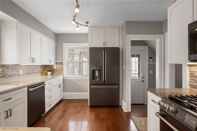 1446 Elbur Avenue, Lakewood, OH 44107