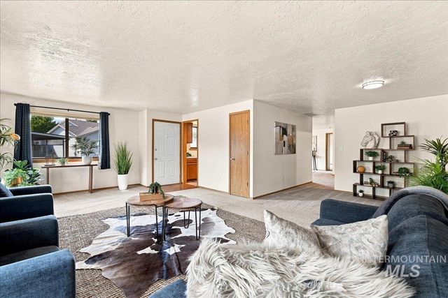 590 S Malaga Ln, Boise, ID 83709