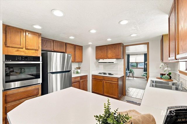 590 S Malaga Ln, Boise, ID 83709
