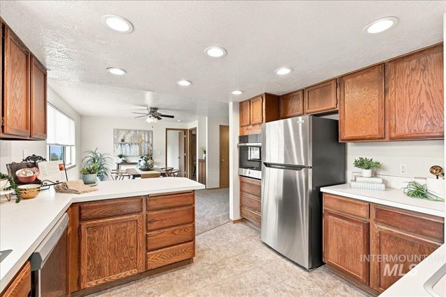 590 S Malaga Ln, Boise, ID 83709