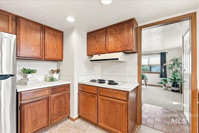 590 S Malaga Ln, Boise, ID 83709