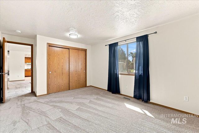 590 S Malaga Ln, Boise, ID 83709