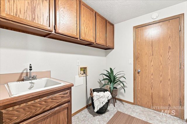 590 S Malaga Ln, Boise, ID 83709