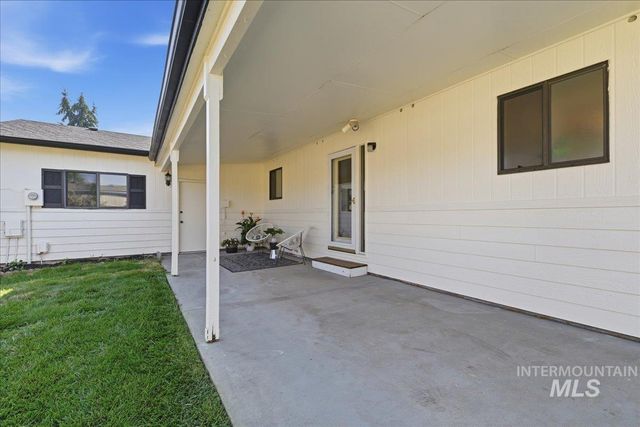 590 S Malaga Ln, Boise, ID 83709