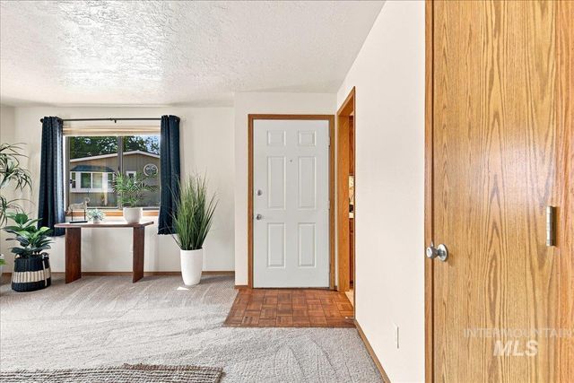 590 S Malaga Ln, Boise, ID 83709
