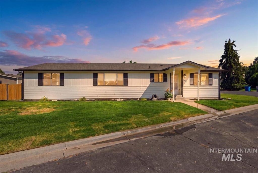 590 S Malaga Ln, Boise, ID 83709 photo 1