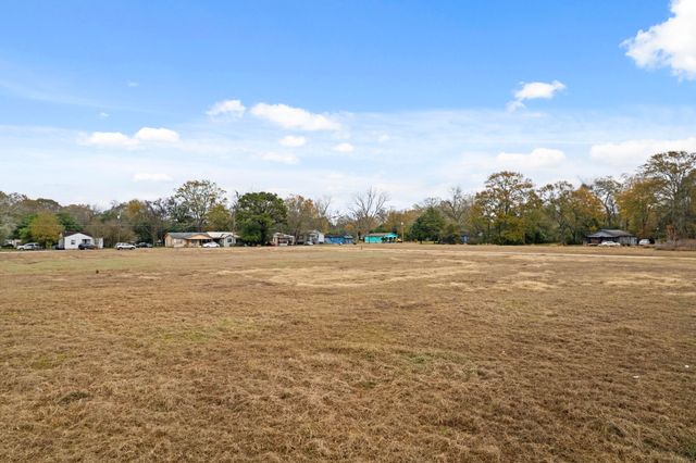 1023 Rebecca Ave., Hattiesburg, MS 39401