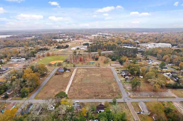 1023 Rebecca Ave., Hattiesburg, MS 39401