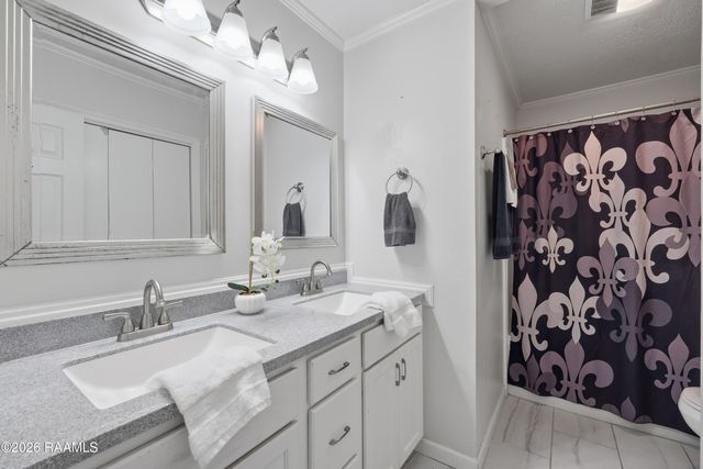 218 Fallis Road, Lafayette, LA 70507