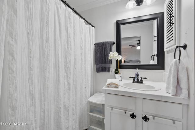 218 Fallis Road, Lafayette, LA 70507