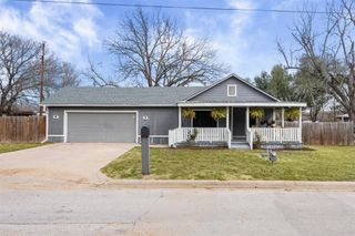 724 Scarbrough ST, Rockdale, TX 76567