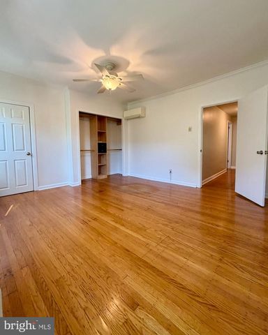 1805 S 10TH ST, Philadelphia, PA 19148