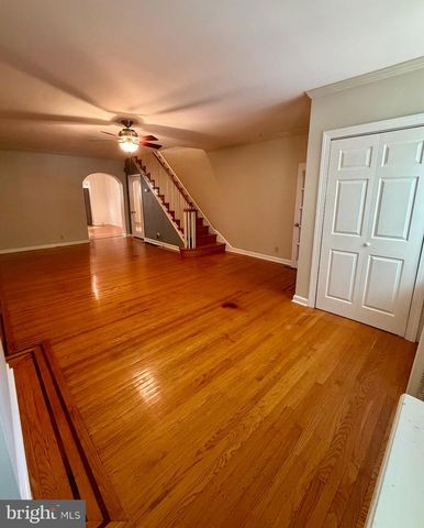 1805 S 10TH ST, Philadelphia, PA 19148