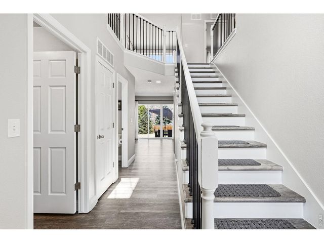 5204 Clover Basin Dr, Longmont, CO 80503