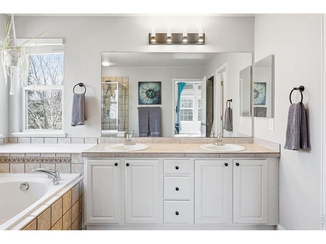 5204 Clover Basin Dr, Longmont, CO 80503