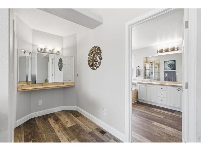 5204 Clover Basin Dr, Longmont, CO 80503