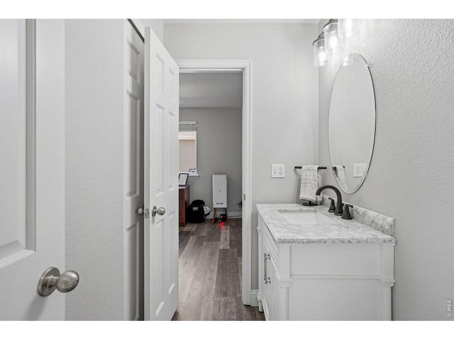 5204 Clover Basin Dr, Longmont, CO 80503