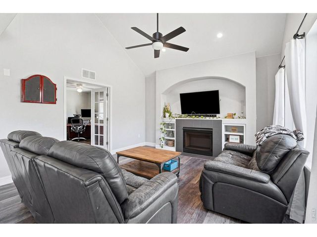 5204 Clover Basin Dr, Longmont, CO 80503