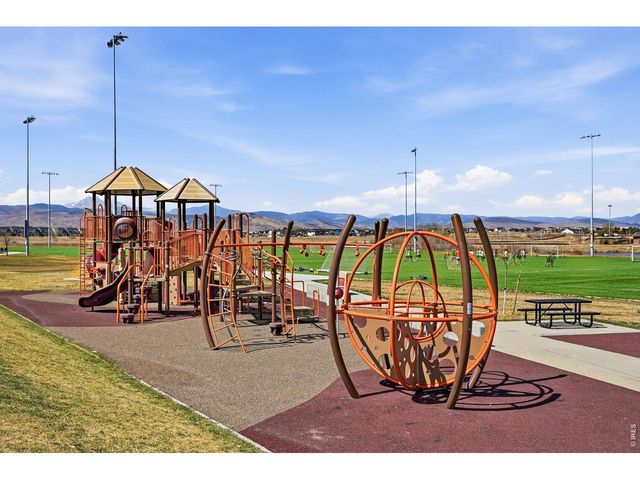 5204 Clover Basin Dr, Longmont, CO 80503