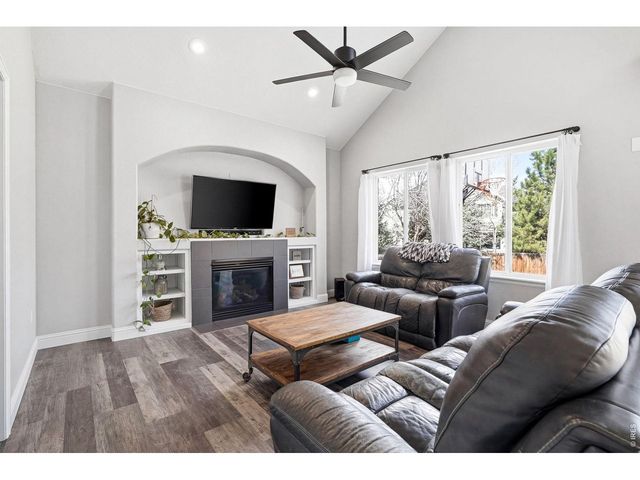 5204 Clover Basin Dr, Longmont, CO 80503