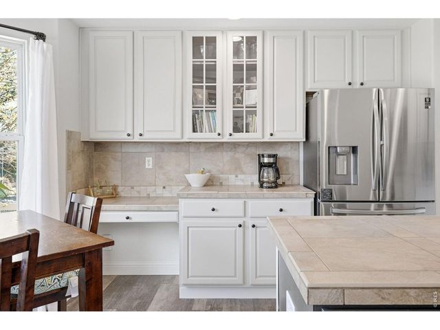 5204 Clover Basin Dr, Longmont, CO 80503