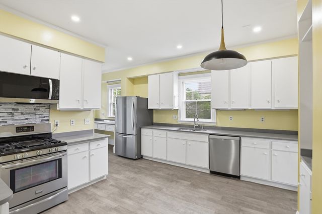 23 Rindge Ave 1, Cambridge, MA 01240