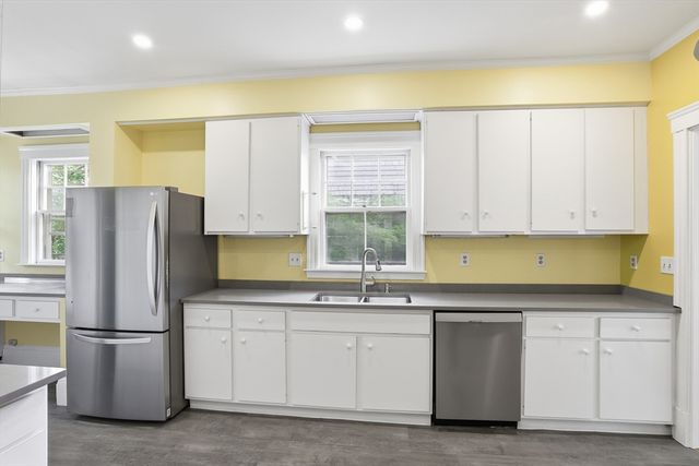 23 Rindge Ave 1, Cambridge, MA 01240