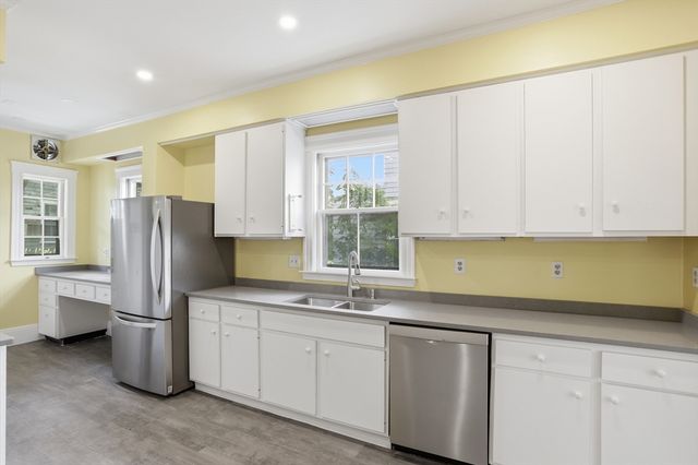 23 Rindge Ave 1, Cambridge, MA 01240