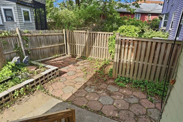 23 Rindge Ave 1, Cambridge, MA 01240