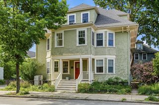 23 Rindge Ave 1, Cambridge, MA 01240
