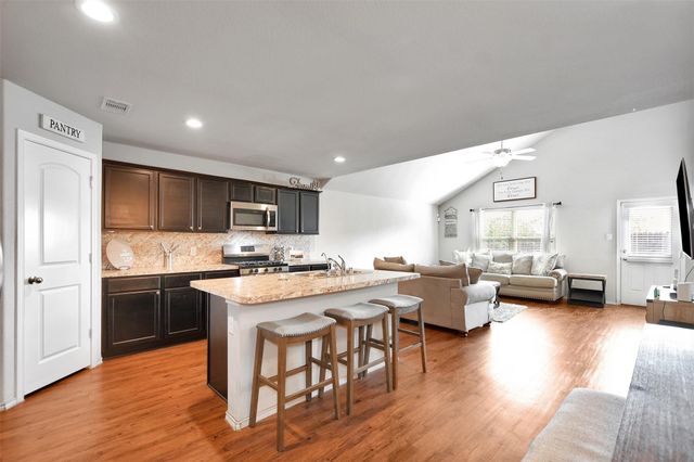 1022 Rancho Grande Drive, Channelview, TX 77530