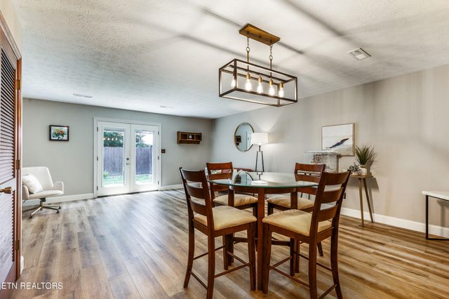 4402 Washington Court, Knoxville, TN 37917