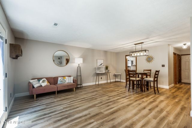 4402 Washington Court, Knoxville, TN 37917
