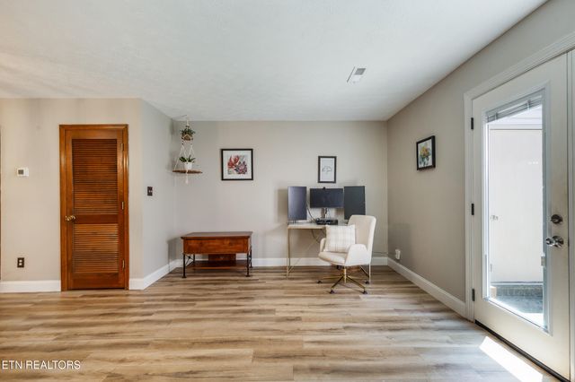 4402 Washington Court, Knoxville, TN 37917