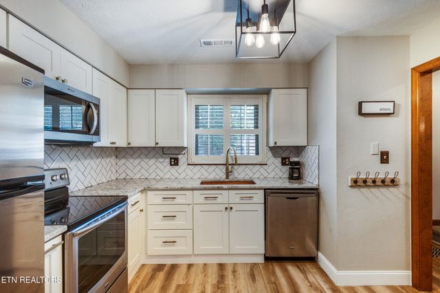4402 Washington Court, Knoxville, TN 37917