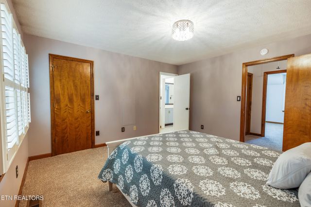 4402 Washington Court, Knoxville, TN 37917
