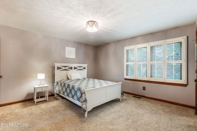 4402 Washington Court, Knoxville, TN 37917