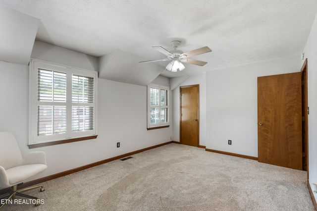 4402 Washington Court, Knoxville, TN 37917