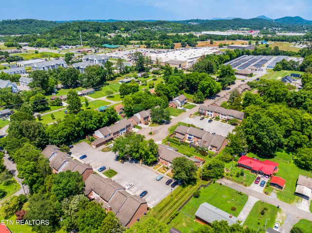 4402 Washington Court, Knoxville, TN 37917